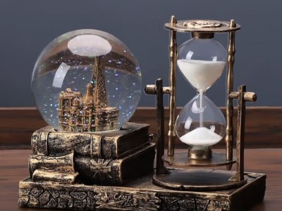 Yinli Hourglass Crystal Ball Musi